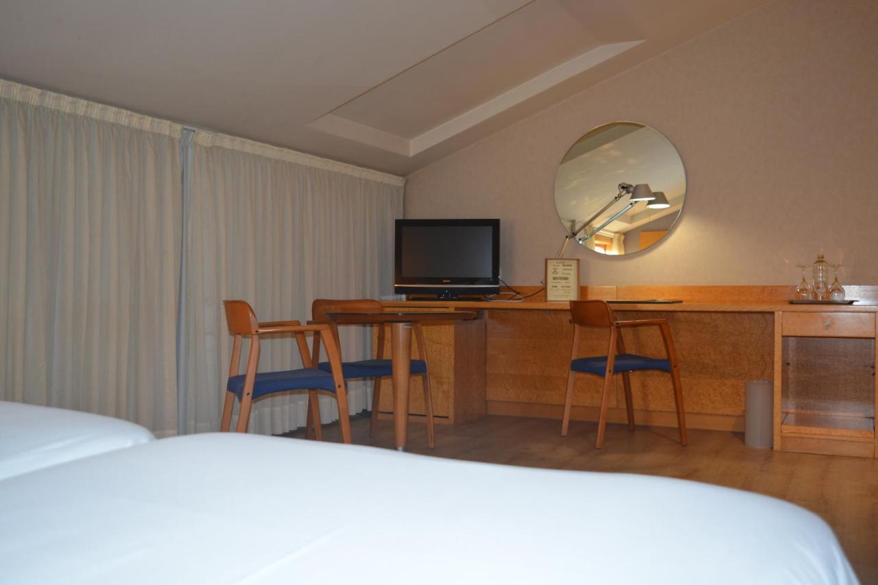 Ruta Jacobea Hotel Лавакоя Екстериор снимка