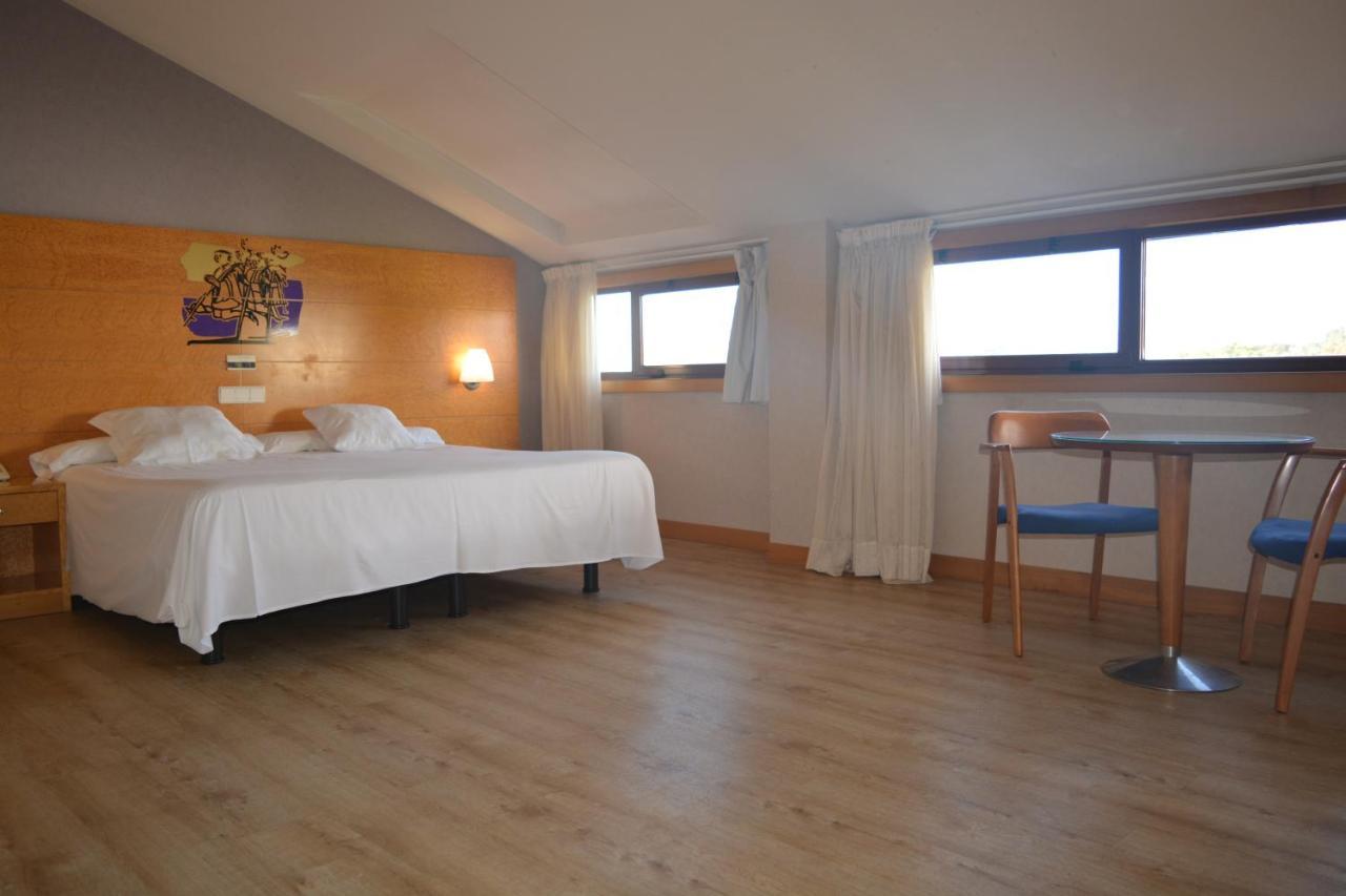 Ruta Jacobea Hotel Лавакоя Екстериор снимка