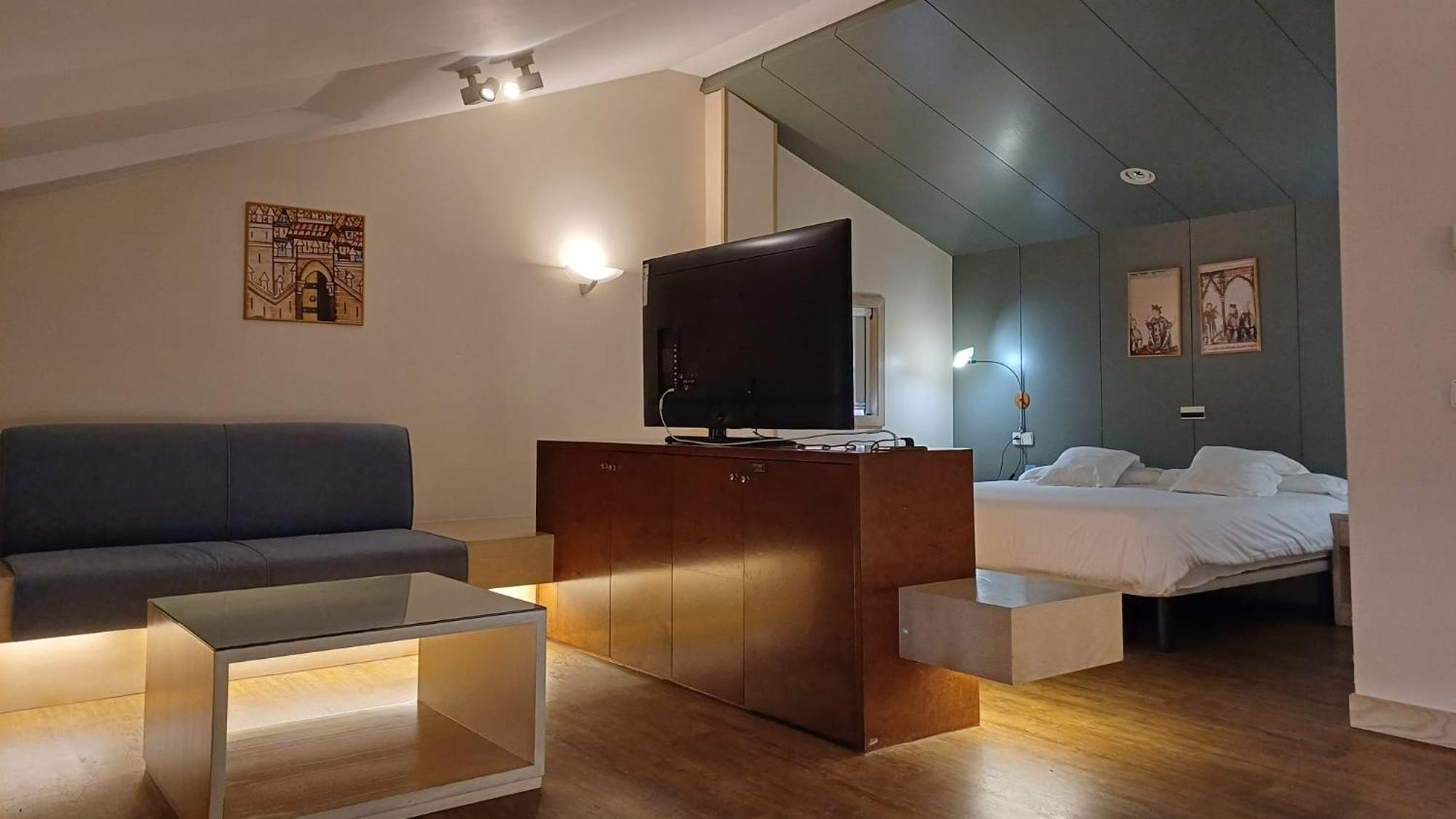 Ruta Jacobea Hotel Лавакоя Екстериор снимка