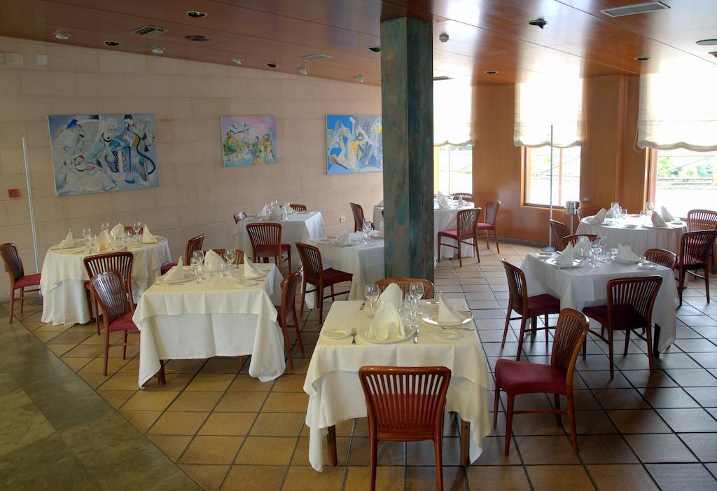 Ruta Jacobea Hotel Лавакоя Екстериор снимка